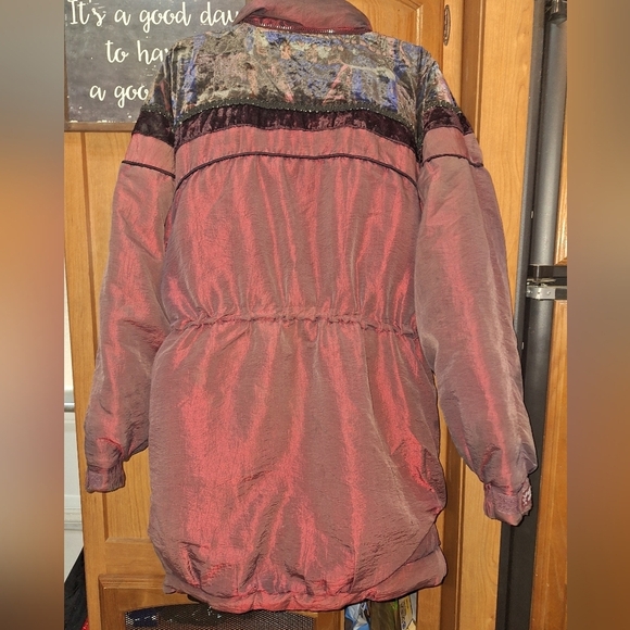 Vintage Triple Fat Goose Down Jacket with Unique Pattern in a ladies size XL. - Picture 7 of 15